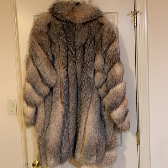 Tolchinsky’s Furs Crystal Fox Fur Coat sz M/L - Picture 10 of 11
